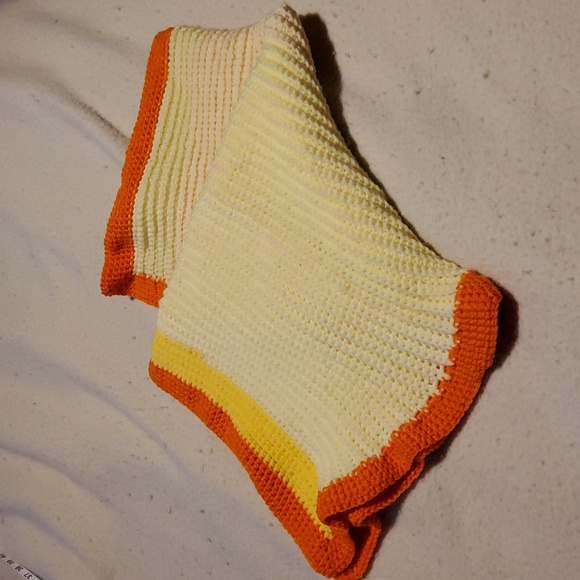 Sunny Look Throw - Picture 3 of 4